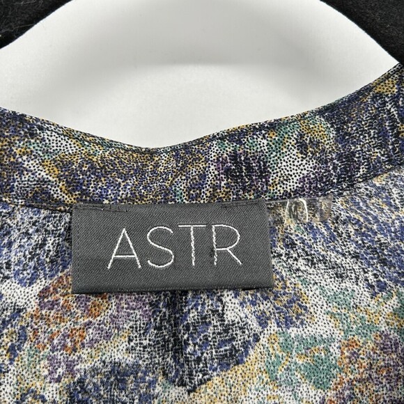 Astr Multicolor Floral Blouse - Picture 6 of 7
